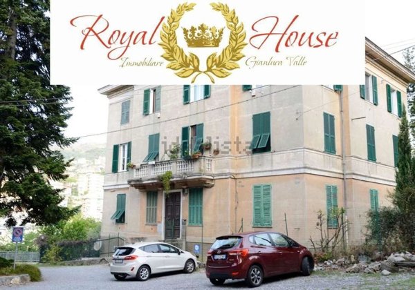 appartamento in vendita a Genova in zona Molassana