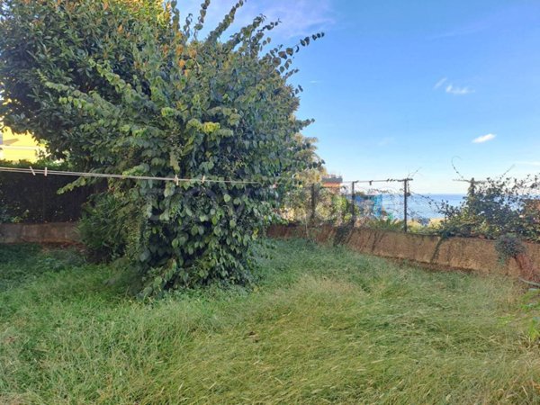appartamento in vendita a Genova in zona Pegli