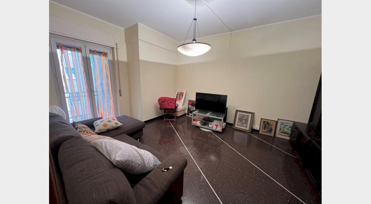 appartamento in vendita a Genova in zona Sestri Ponente