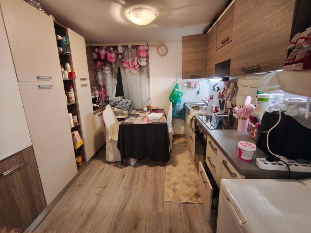 appartamento in vendita a Genova in zona Certosa