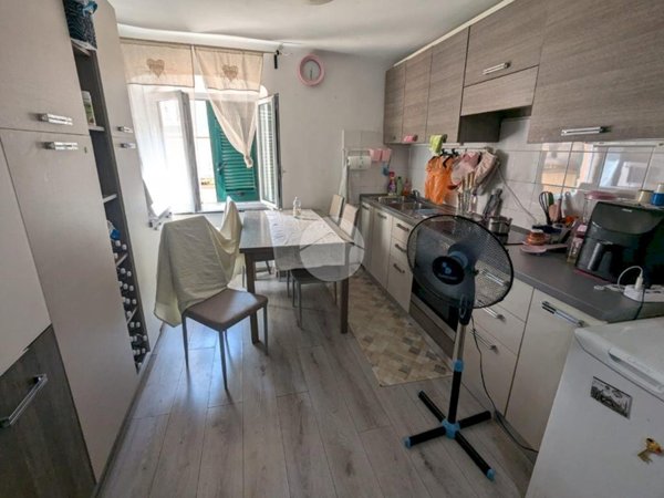 appartamento in vendita a Genova in zona Certosa