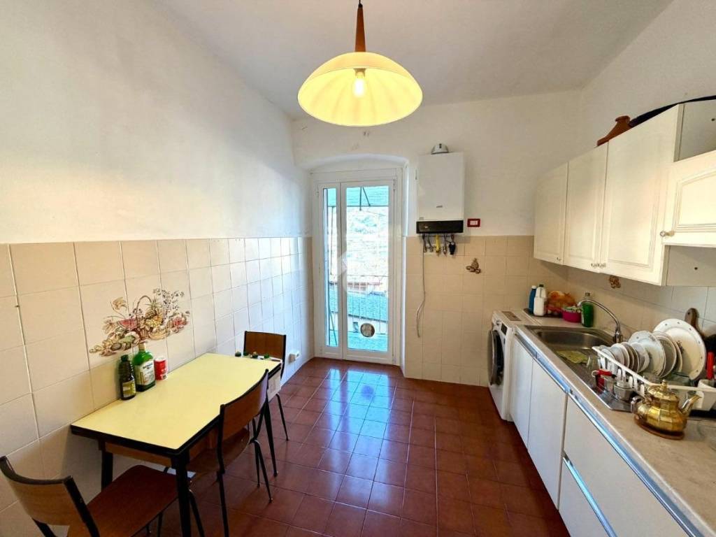 appartamento in vendita a Genova in zona Rivarolo