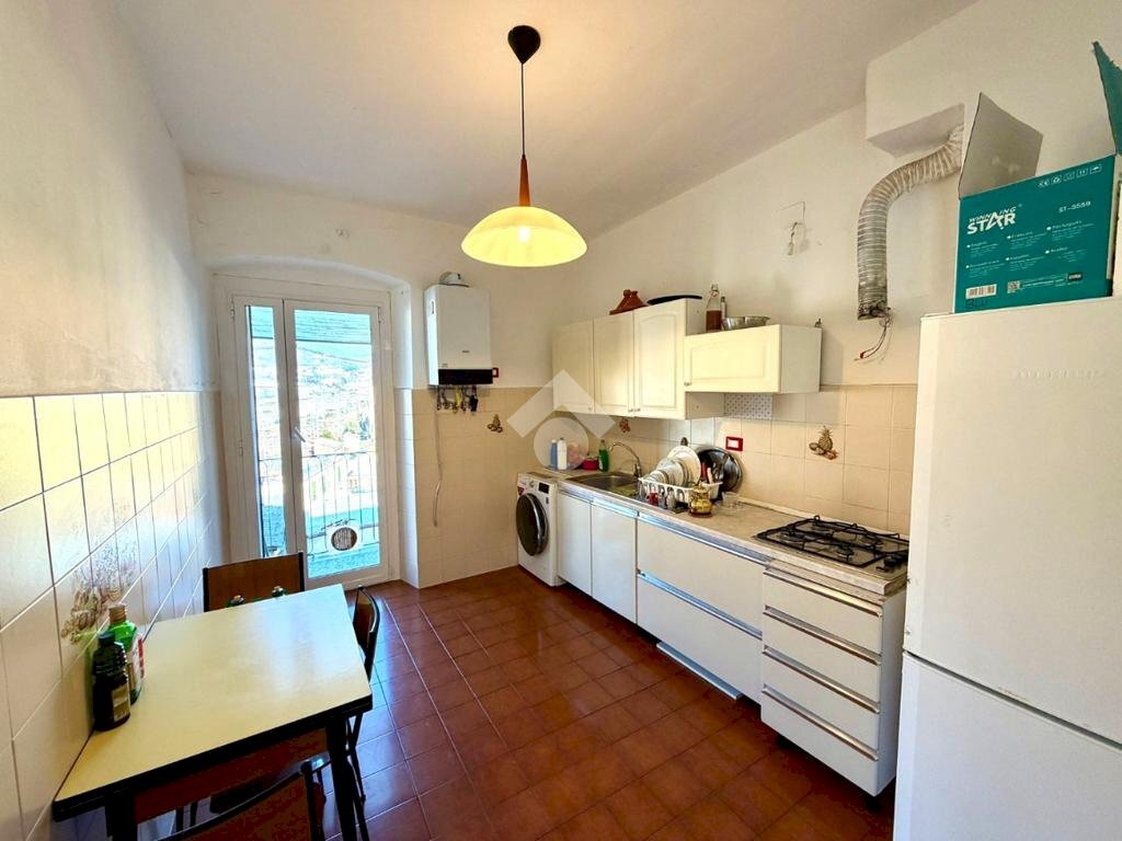 appartamento in vendita a Genova in zona Rivarolo