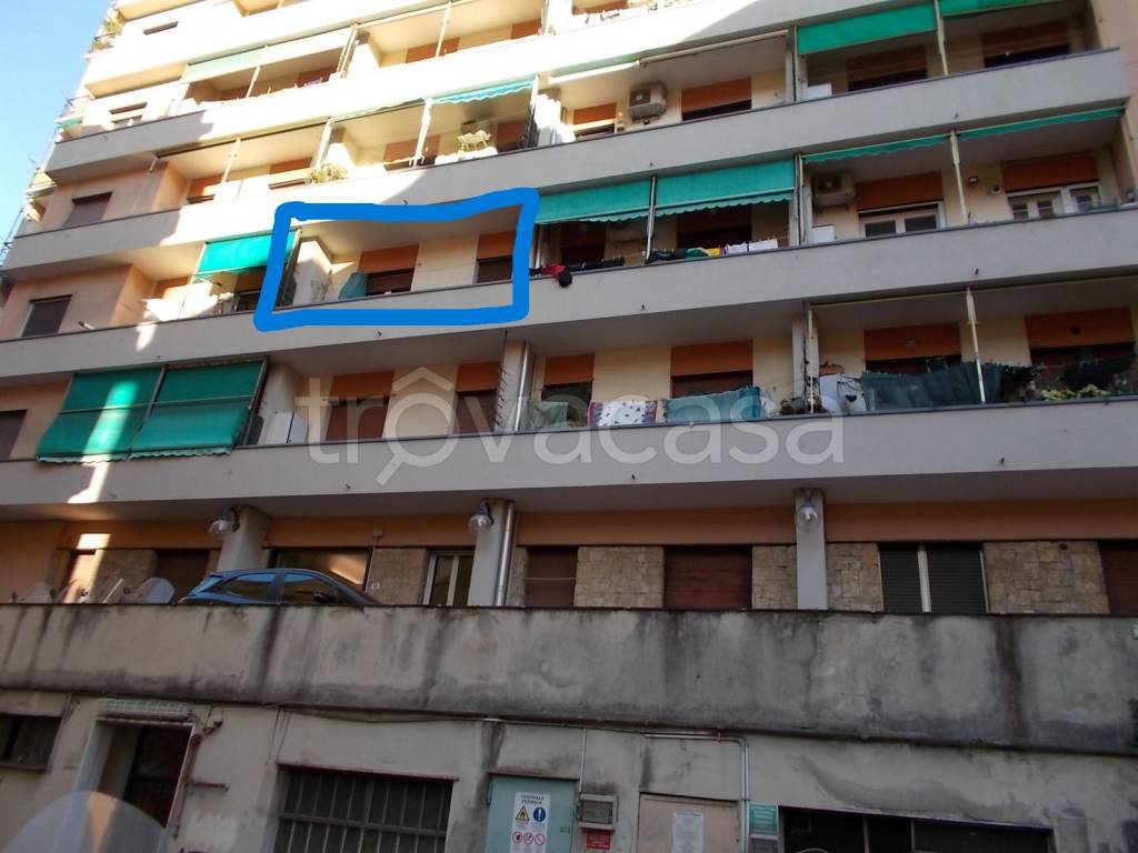 appartamento in vendita a Genova in zona Staglieno