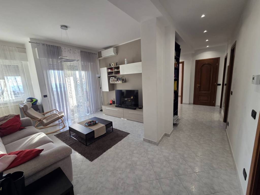 appartamento in vendita a Genova in zona Palmaro / Pra'