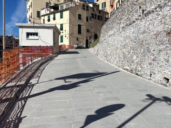 appartamento in vendita a Genova in zona Sottoripa / Maddalena / Molo