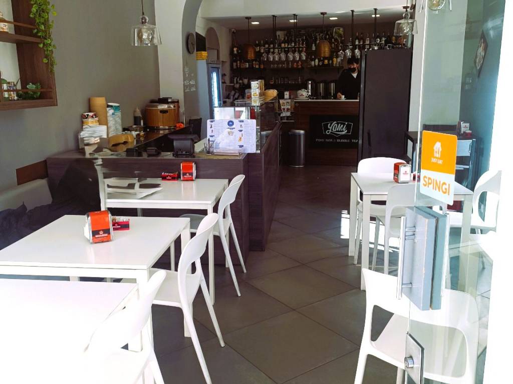 negozio in vendita a Genova in zona Portoria / Piccapietra