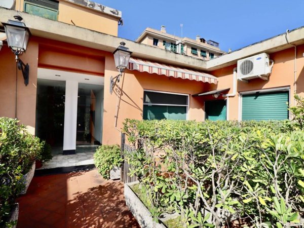 appartamento in vendita a Genova in zona Certosa