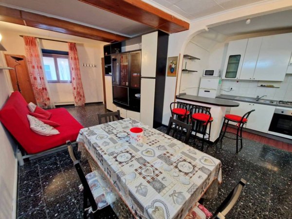 appartamento in vendita a Genova in zona Voltri