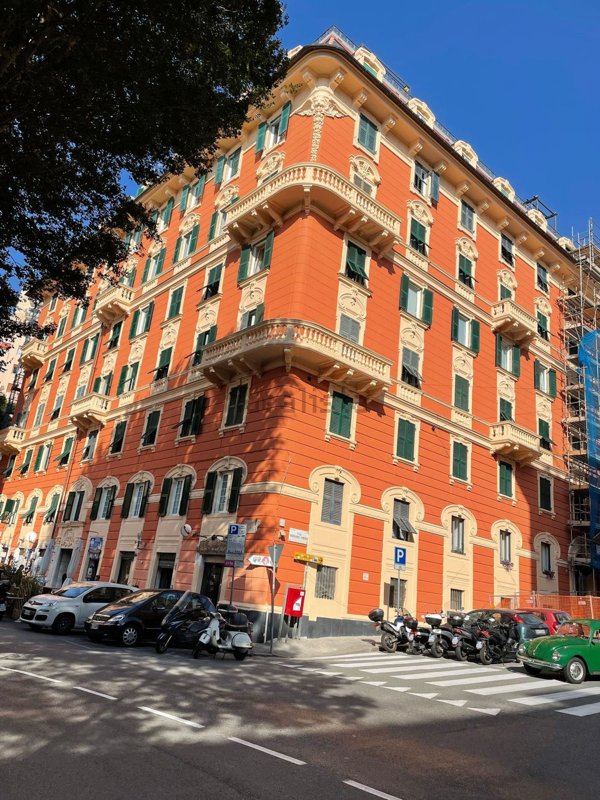 appartamento in vendita a Genova in zona Castelletto