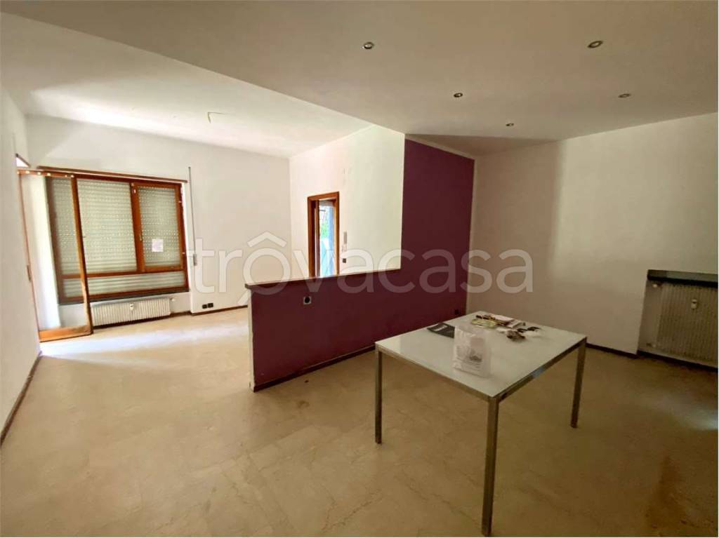 appartamento in vendita a Genova in zona Sestri Ponente