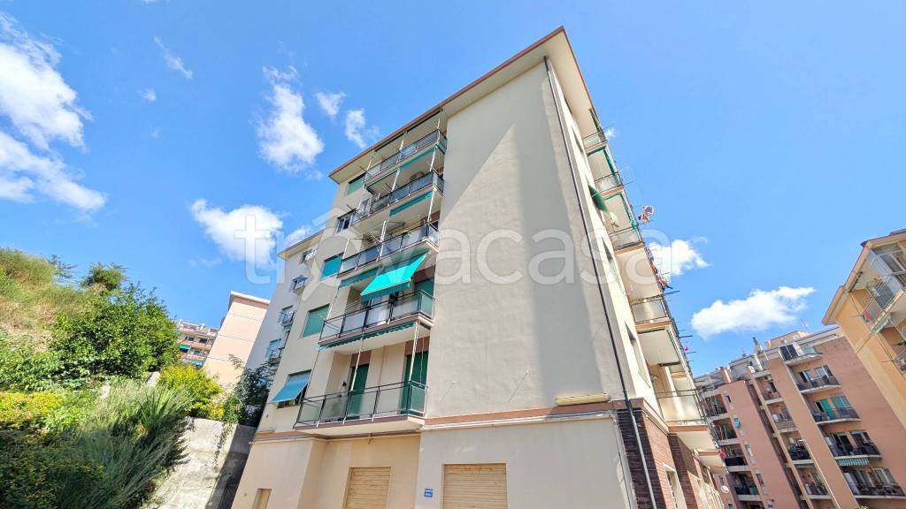 appartamento in vendita a Genova in zona Marassi