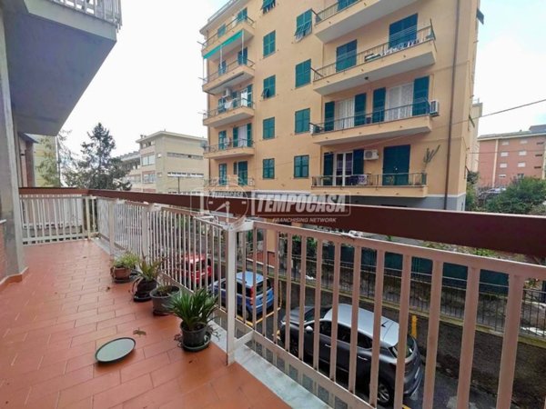 appartamento in vendita a Genova in zona Sestri Ponente