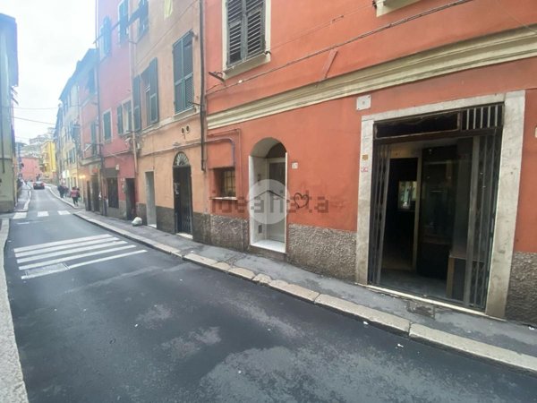appartamento in vendita a Genova in zona Sestri Ponente
