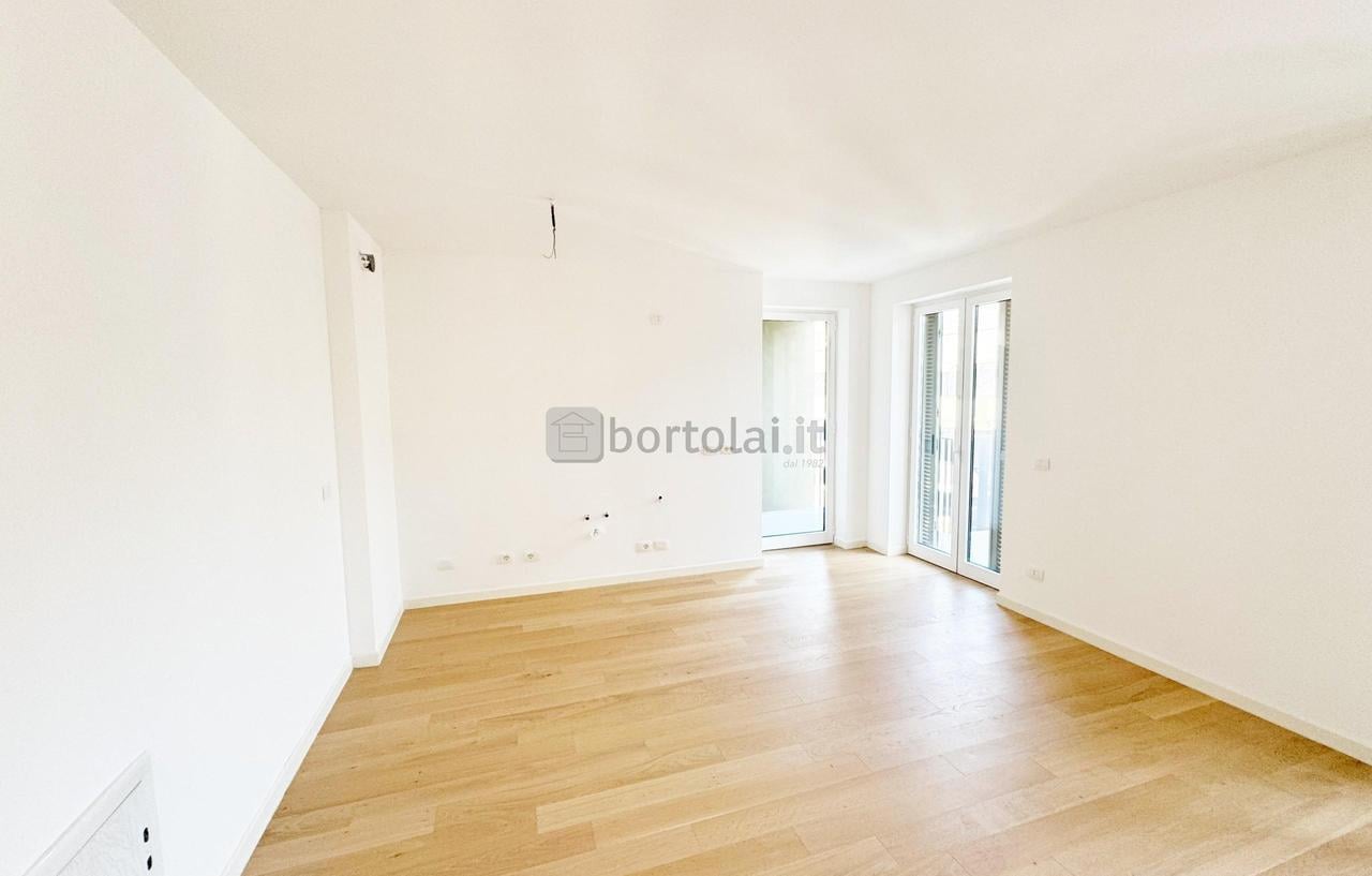 appartamento in vendita a Genova in zona Quarto dei Mille