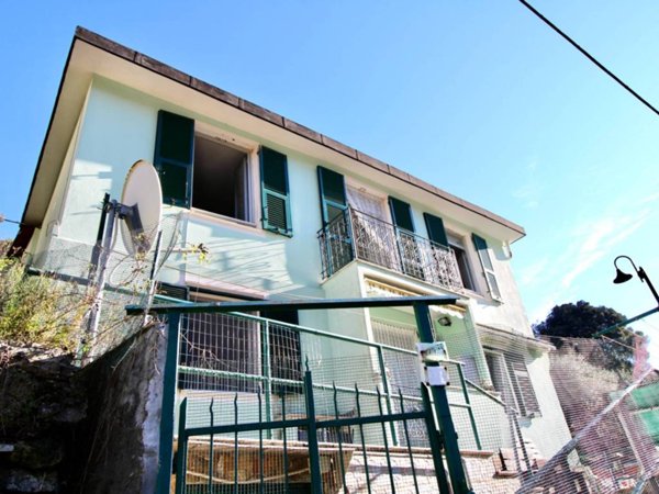 casa indipendente in vendita a Genova in zona Quezzi