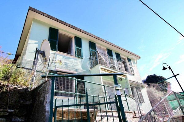 casa indipendente in vendita a Genova in zona Quezzi