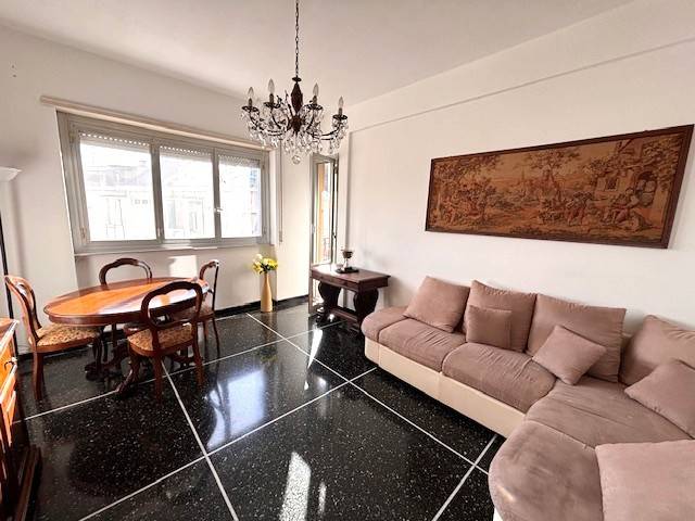 appartamento in vendita a Genova in zona Quezzi