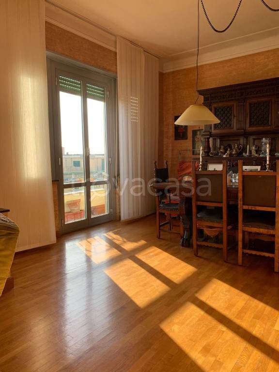 appartamento in vendita a Genova in zona Sestri Ponente