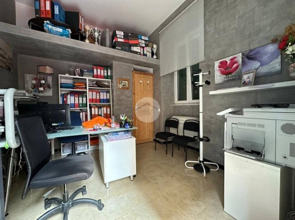 negozio in vendita a Genova in zona Pegli