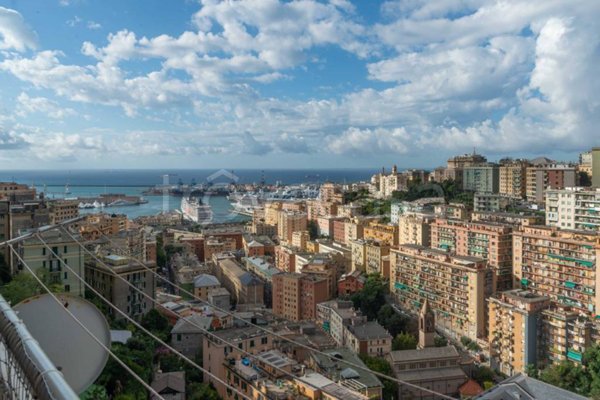 appartamento in vendita a Genova in zona Lagaccio / Granarolo