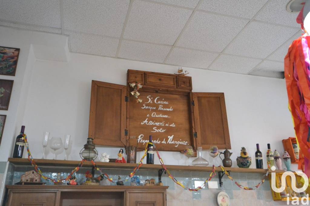 negozio in vendita a Genova in zona Molassana