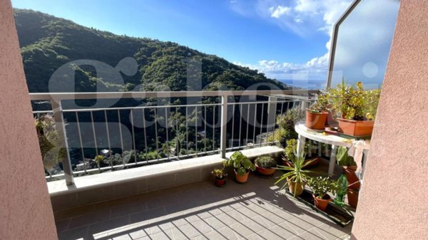 appartamento in vendita a Genova in zona Sturla