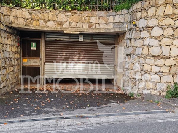 negozio in vendita a Genova in zona San Vincenzo