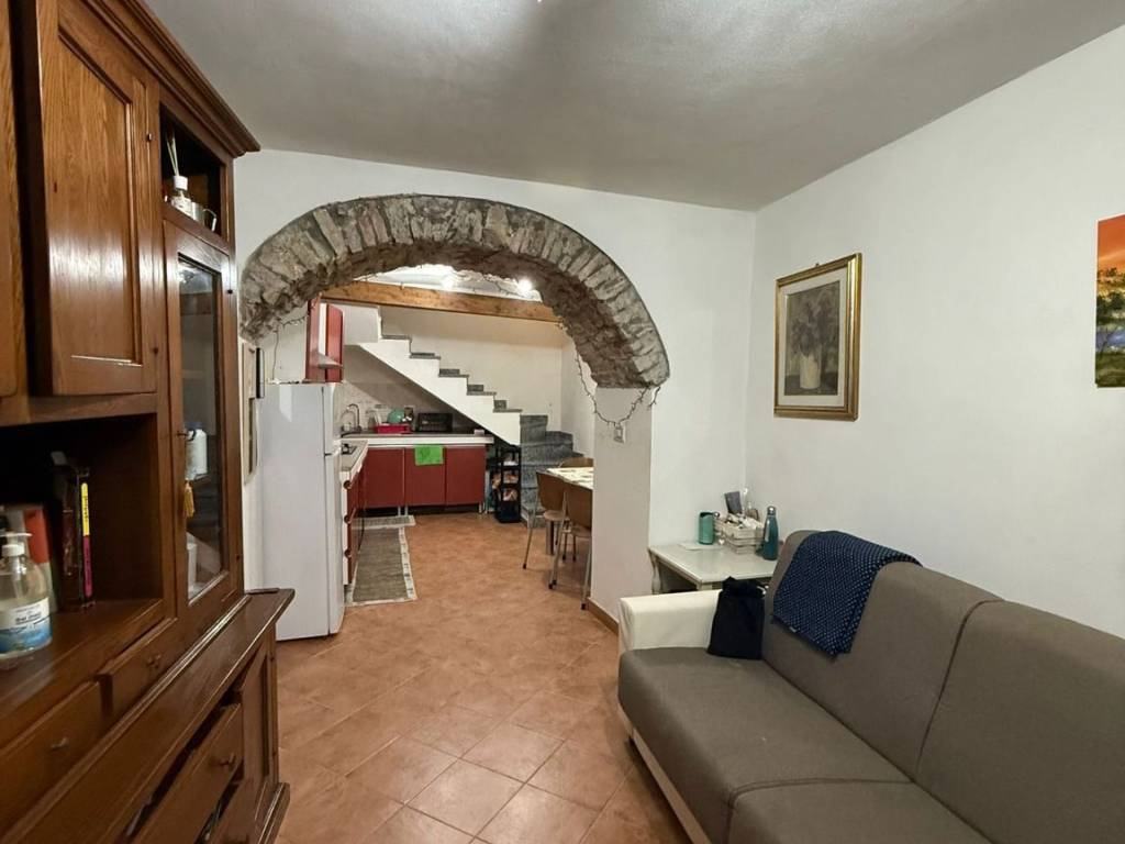 appartamento in vendita a Genova in zona Quezzi