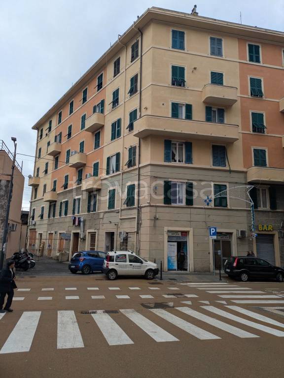 appartamento in vendita a Genova in zona Sampierdarena