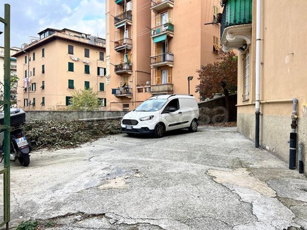 negozio in vendita a Genova in zona San Fruttuoso