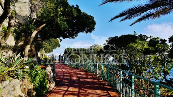 negozio in vendita a Genova in zona Nervi