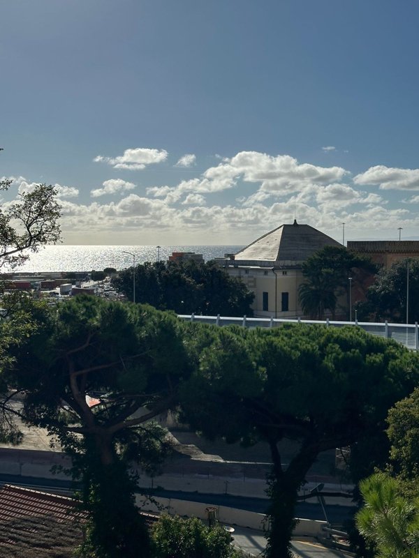 appartamento in vendita a Genova in zona Palmaro / Pra'