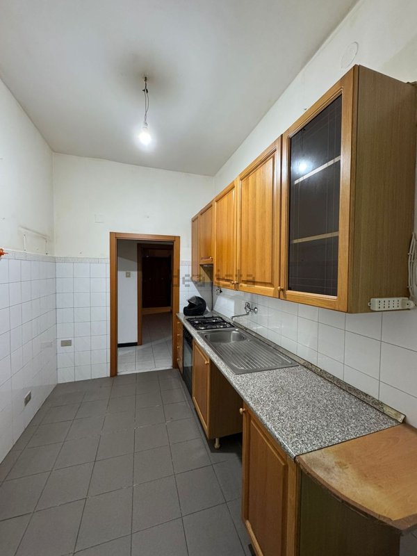 appartamento in vendita a Genova in zona Rivarolo