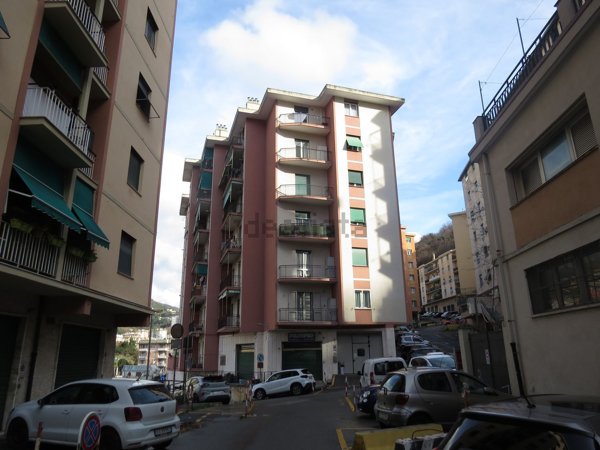 appartamento in vendita a Genova in zona Marassi