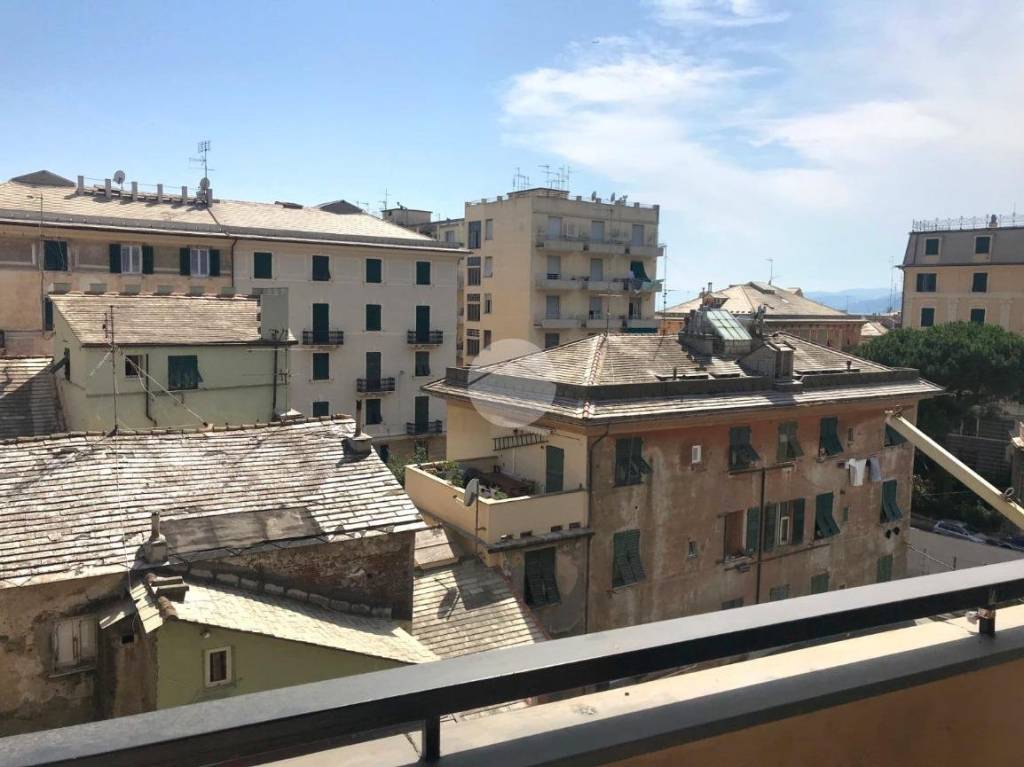 appartamento in vendita a Genova in zona Palmaro / Pra'