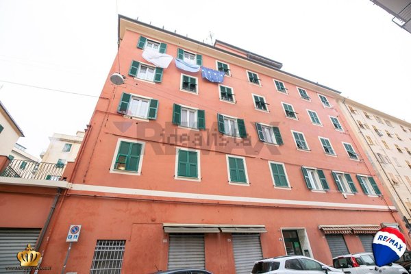 appartamento in vendita a Genova in zona Staglieno