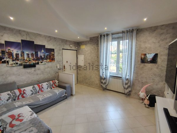 appartamento in vendita a Genova in zona Sestri Ponente