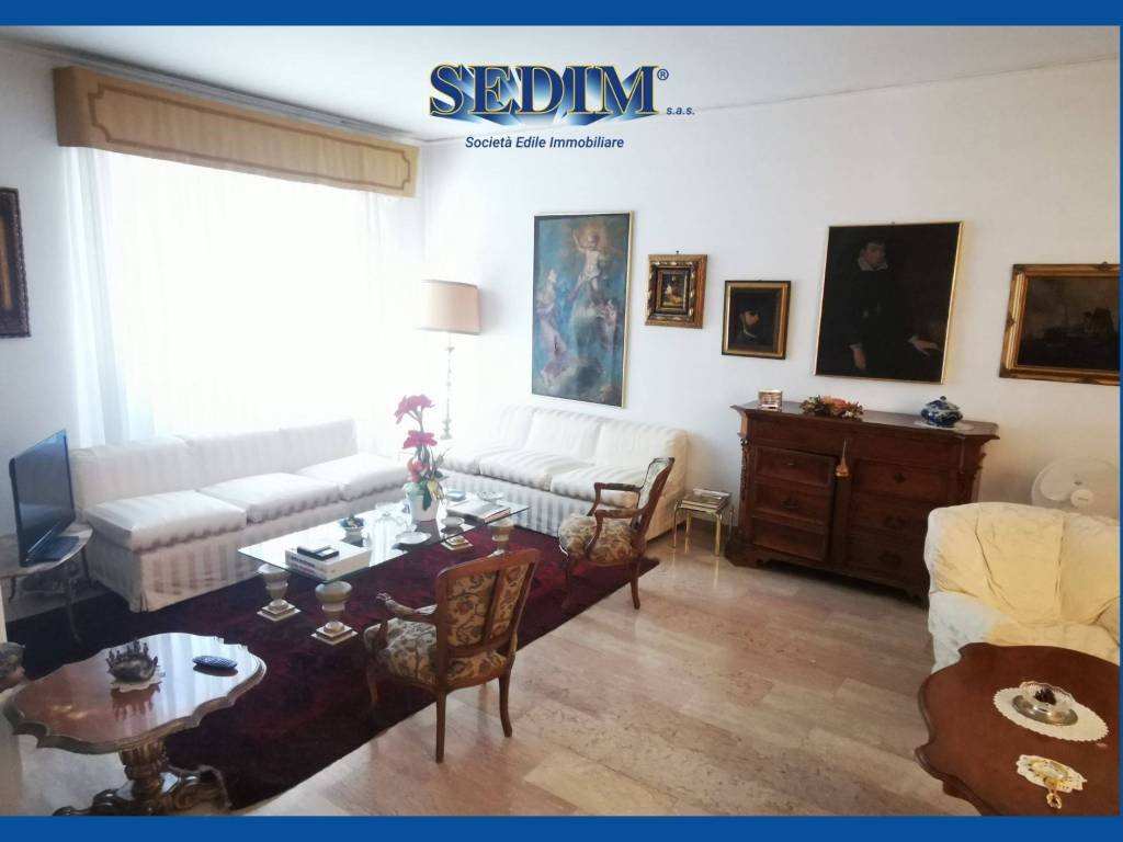 appartamento in vendita a Genova in zona Albaro