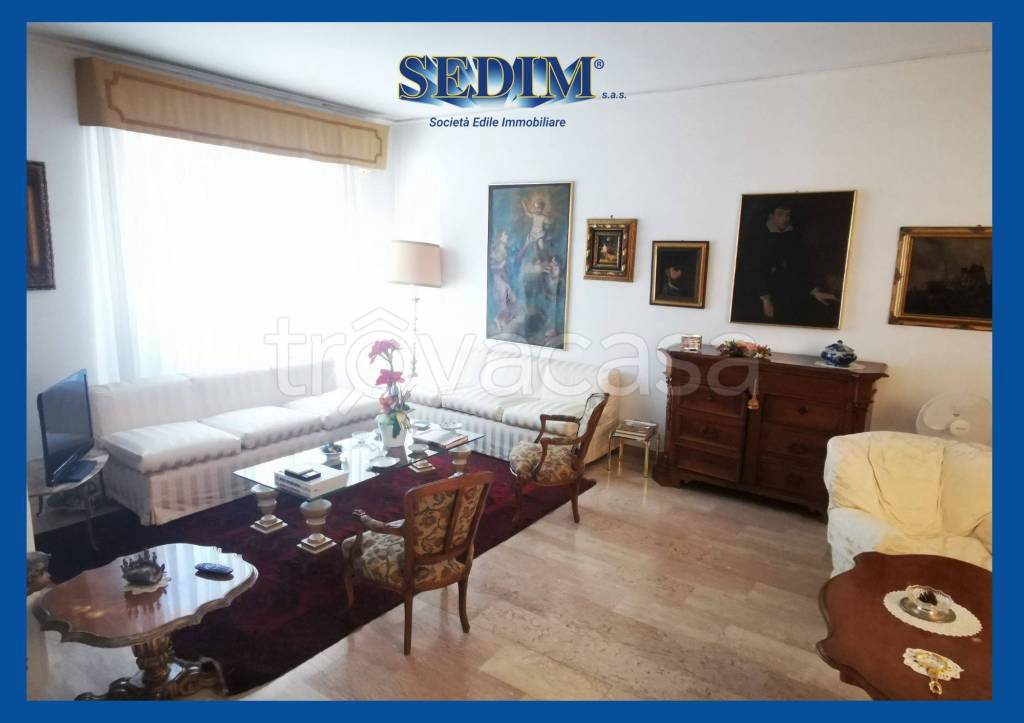 appartamento in vendita a Genova in zona Albaro