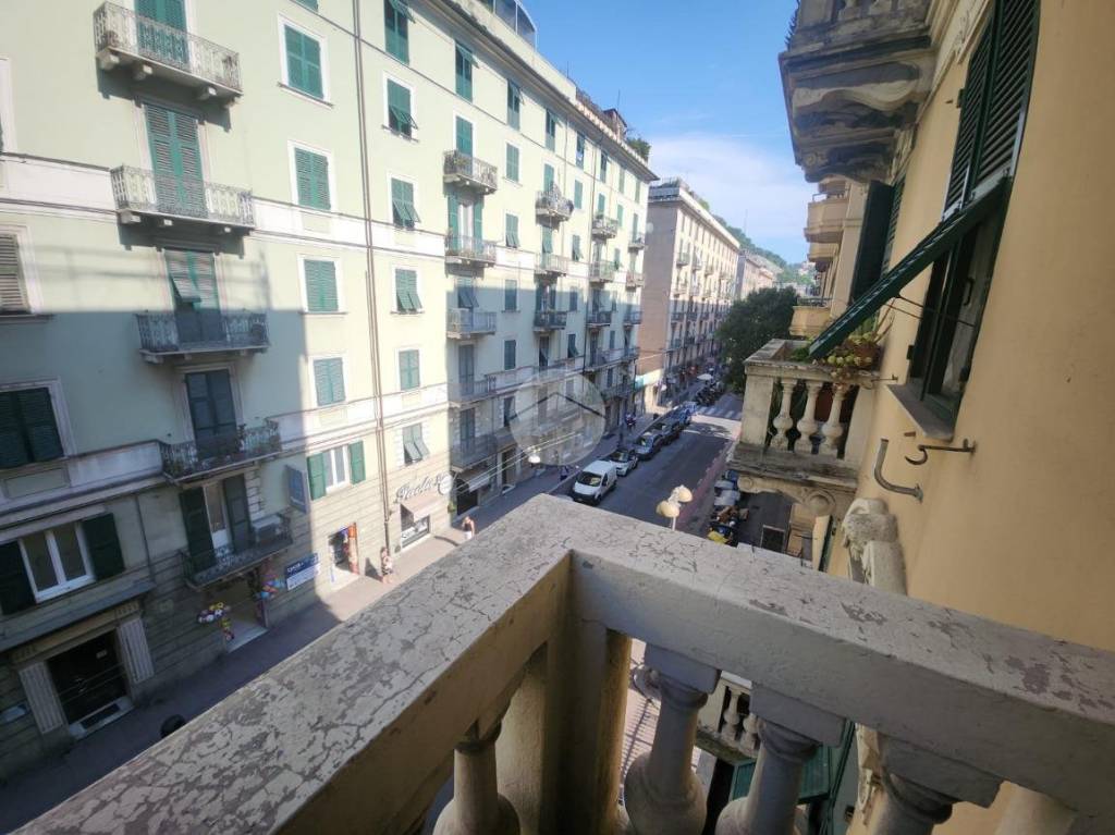 appartamento in vendita a Genova in zona Certosa