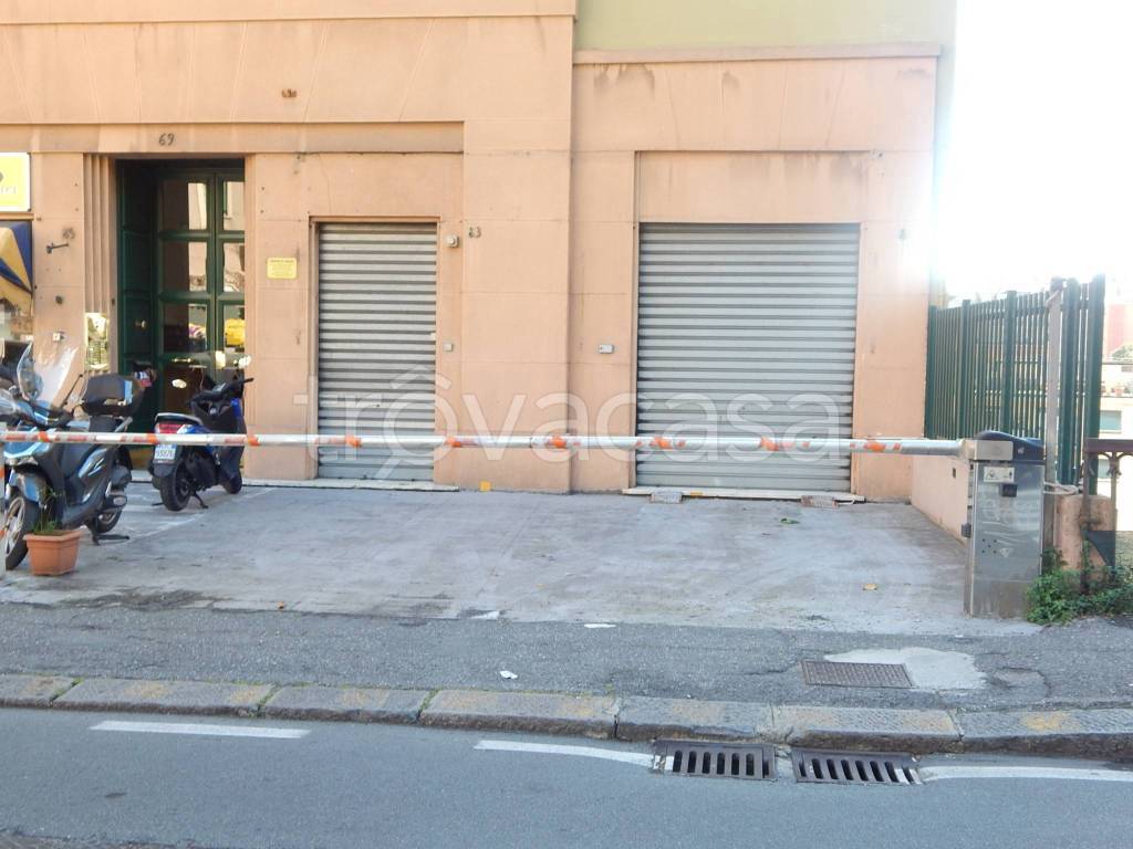 negozio in vendita a Genova in zona San Martino