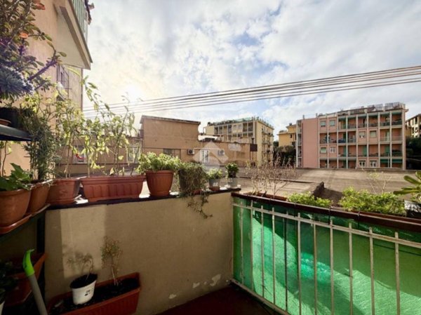 appartamento in vendita a Genova in zona Quarto dei Mille