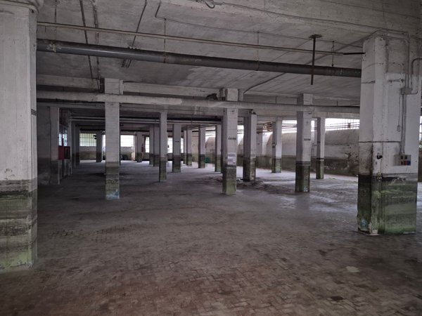 locale di sgombero in vendita a Genova in zona Pontedecimo