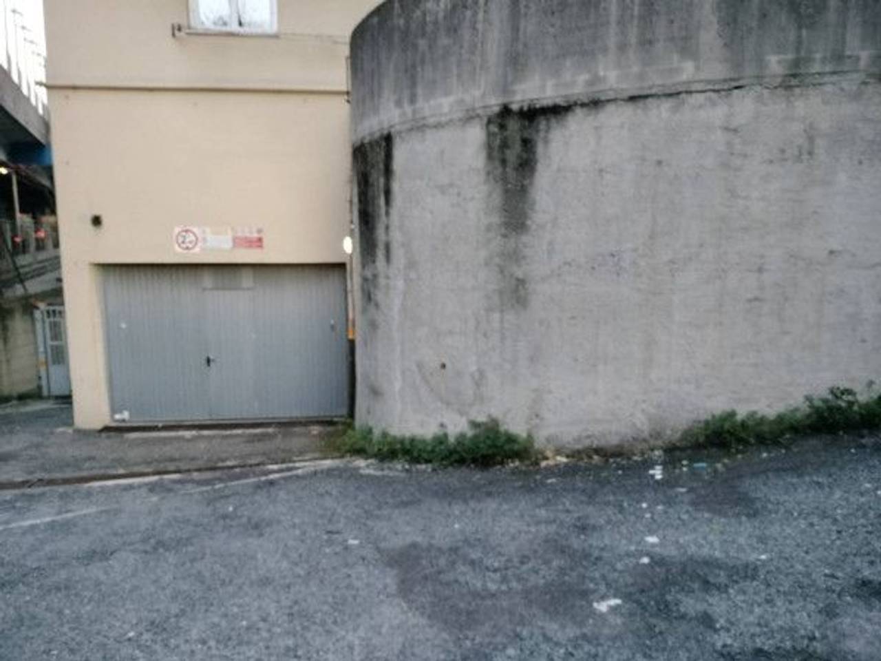 negozio in vendita a Genova in zona Palmaro / Pra'