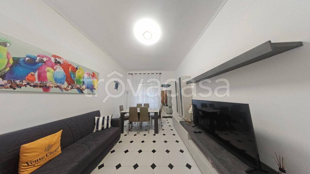 appartamento in vendita a Genova in zona Rivarolo