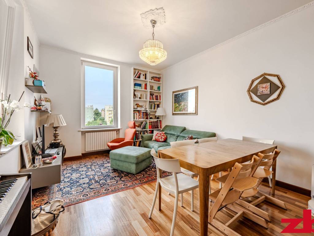 appartamento in vendita a Genova in zona Sturla