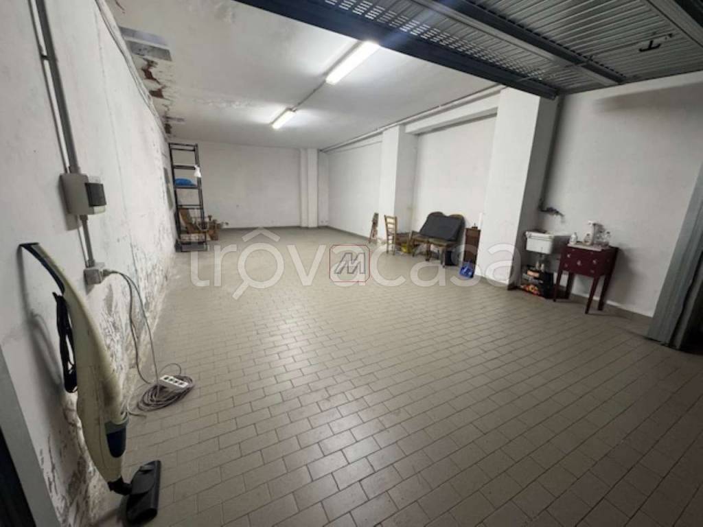 locale di sgombero in vendita a Genova in zona Pegli