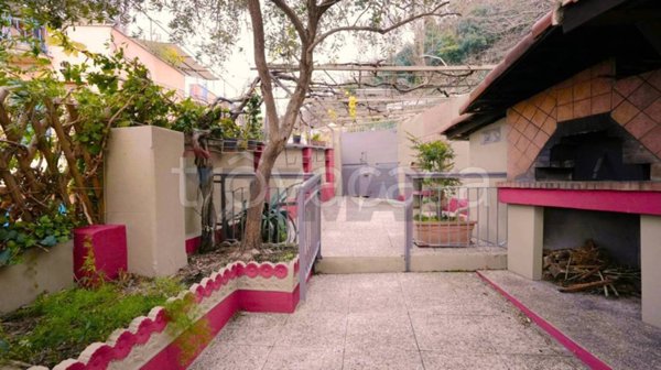 appartamento in vendita a Genova in zona Certosa