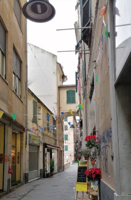 negozio in vendita a Genova in zona Sottoripa / Maddalena / Molo